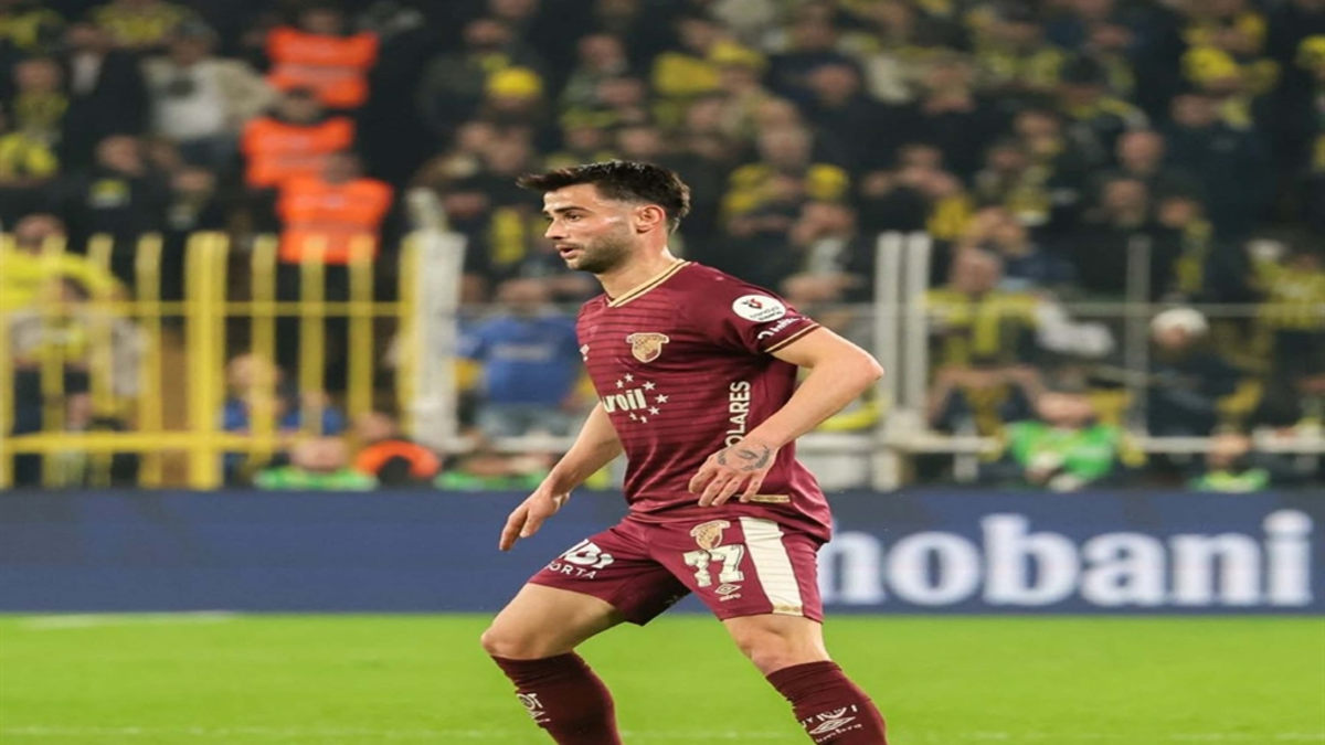 Göztepe'de Taha ve Ogün takımda kalıyor