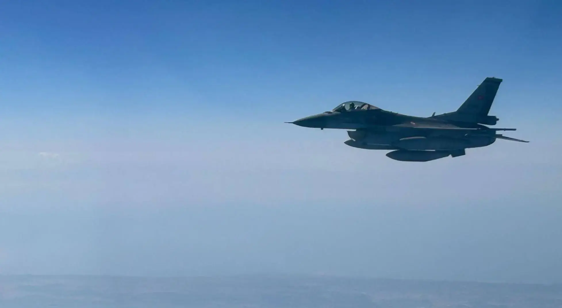 Türk Hava Kuvvetleri'nden Kıbrıs Adası semalarında güç gösterisi! 'Her zaman her yerde'