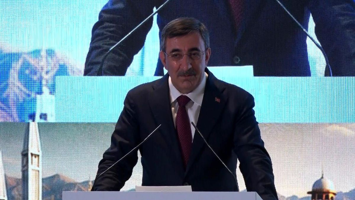 Cumhurbaşkanı Yardımcısı Yılmaz: "Pakistan ile ikili ticaret hacmimizi yakın gelecekte 5 milyar dolara çıkarmayı hedefli..