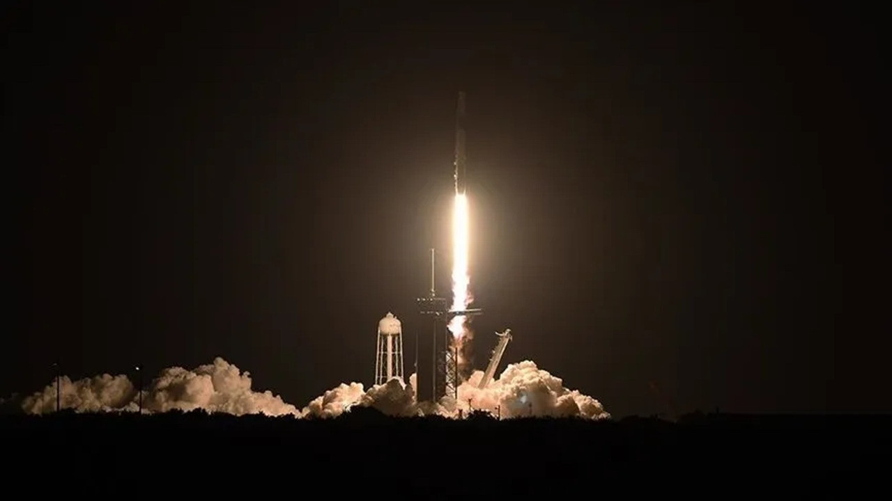 Falcon 9 dönüm noktası oldu: Uzay yarışında yeni cephe 'yeniden kullanılabilir roketler'