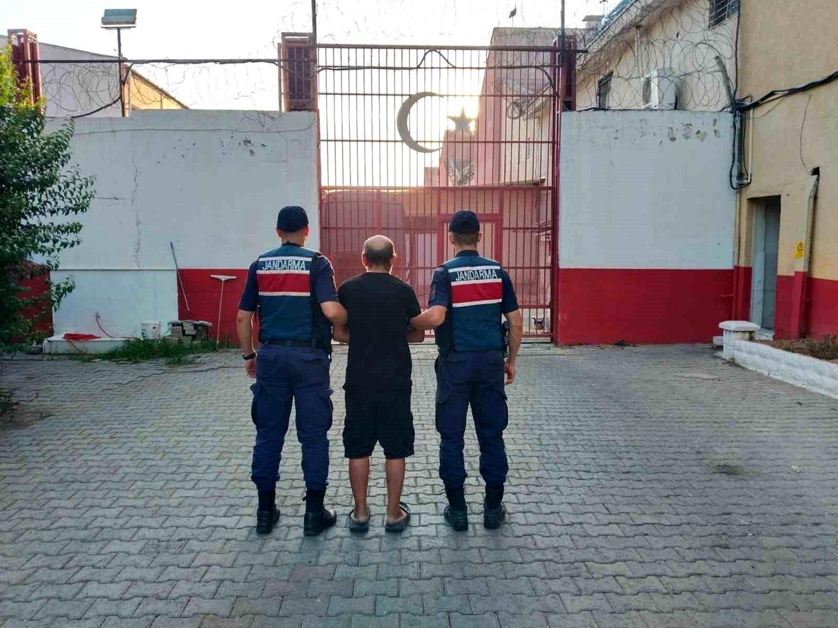 Uyuşturucu suçundan aranan şahıslar Kuşadası ve Germencik'te yakalandı
