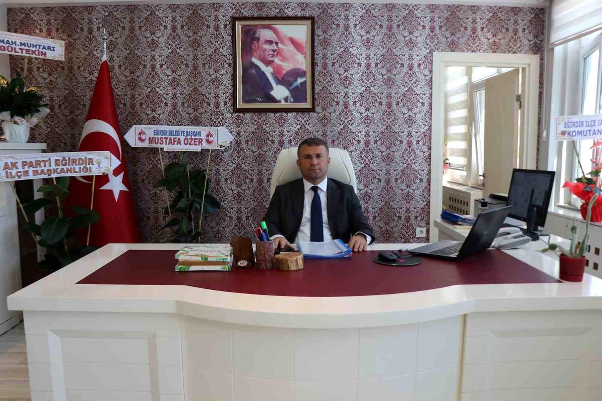 Ayvalık Kaymakamı Değişti: Hasan Yaman Bergama'ya, Ömer Çimşit Ayvalık'a Atandı