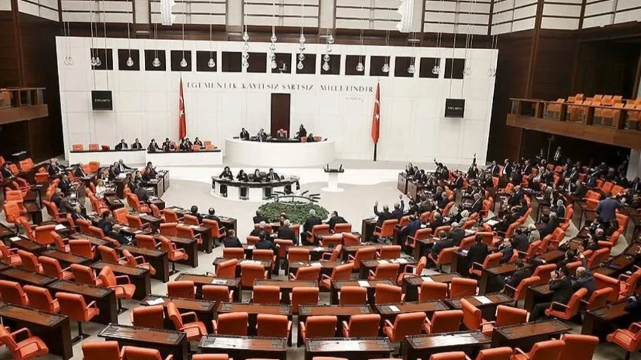 TBMM'den tatil mesaisi: 14 komisyon çalışmalarını sürdürecek!