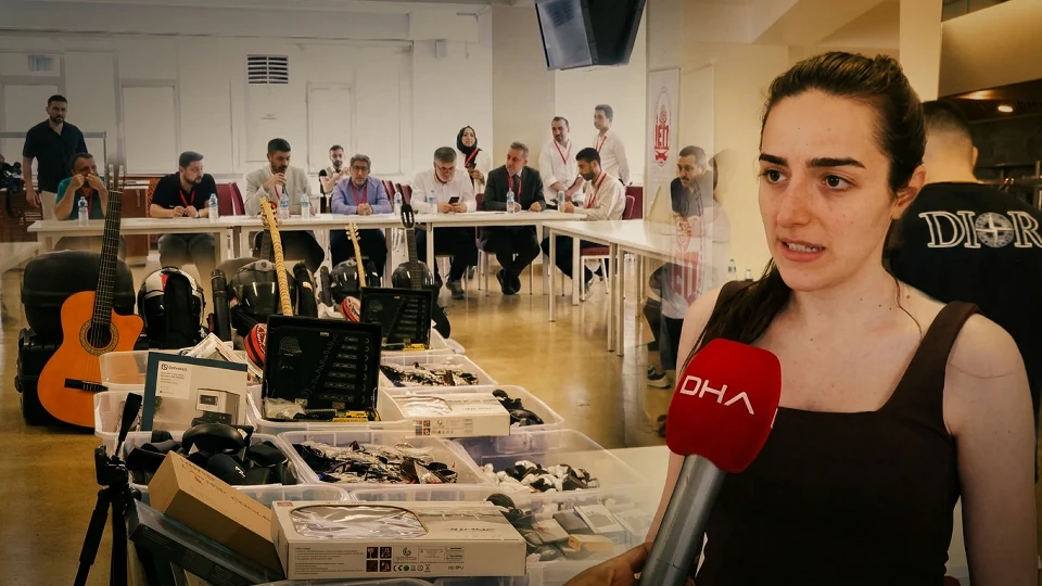 Otobüste davul fırın ve dron unutmuşlar! İETT'nin kayıp eşya bölümü ağızları açık bıraktırdı... Milyonlarca liraya satıldılar