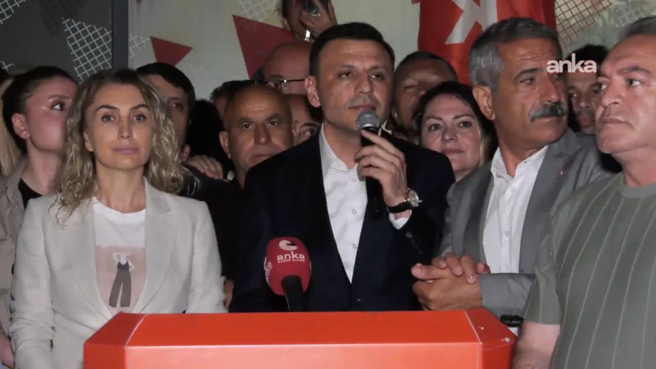 Özgür Çelik'ten ihraç kararına tepki: 'Bu karar hukuksuzdur, tanımıyoruz'