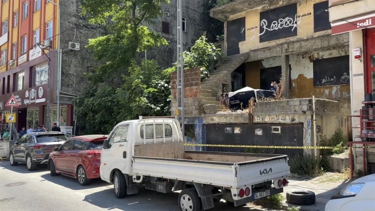 Sarıyer’de kaybolan kedisini ararken erkek cesedi buldu