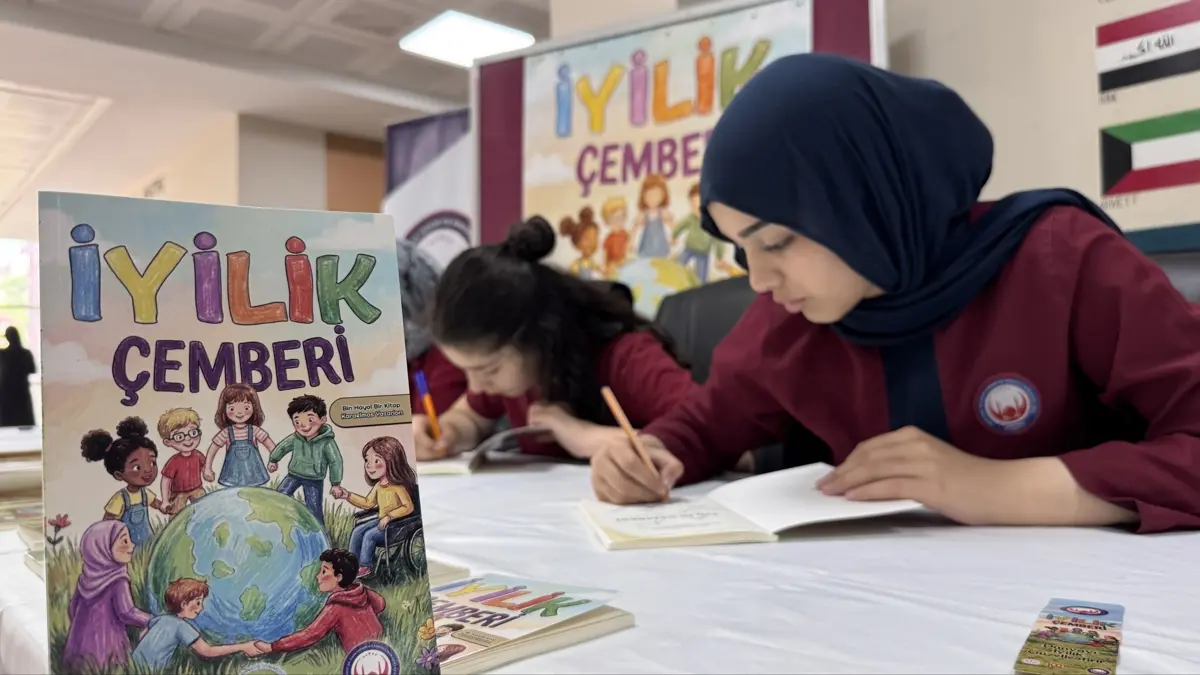 Öğrenciler Gazze için "İyilik Çemberi"nde buluştu