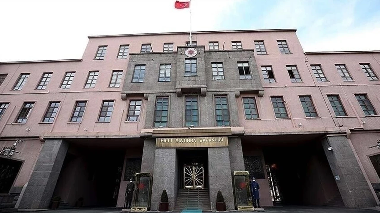 MSB’den "2’nci Ana Jet Üs Komutanlığı Akhisar’a taşınıyor" iddialarına yalanlama