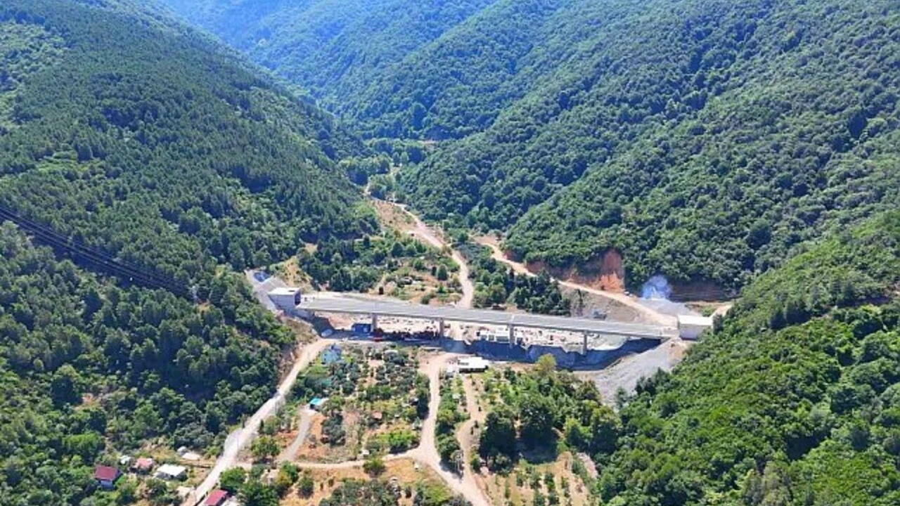 Yalova-Armutlu yolunda yeni dönem: Seyahat süresi yarıya indi, Yalova-Armutlu Yolu bugün açılıyor: 260 milyon liralık tasarruf sağlayacak