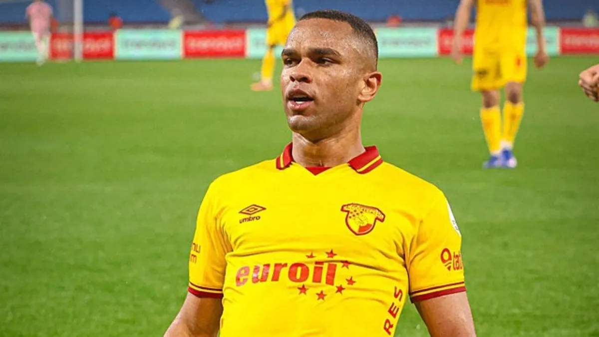 Göztepe Juan ve Dennis'i saklıyor!