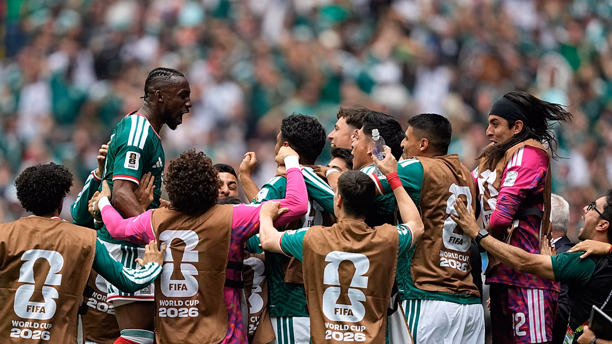 Dünya Kupası açılış maçında Meksika, Güney Afrika’yı 2-0 mağlup etti