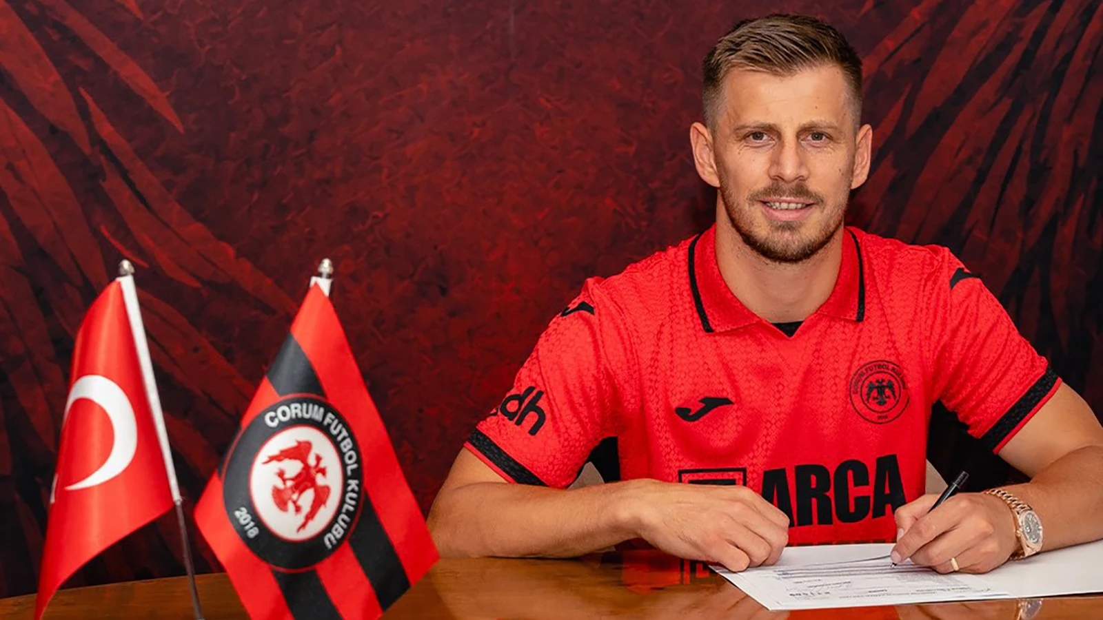 Çorum FK, Arnavut milli futbolcu Ylber Ramadani'yi transfer etti