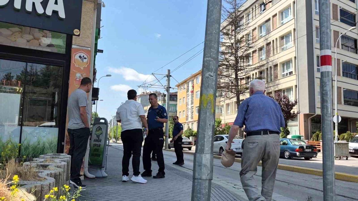 Eskişehir'de akrabalar arasında kavga: 2 yaralı