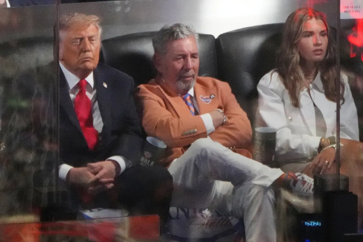 Trump, NBA final maçında seyirciler tarafından yuhalandı