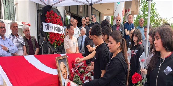 Mide kanseri tedavisi gören okul müdürü hayatını kaybetti
