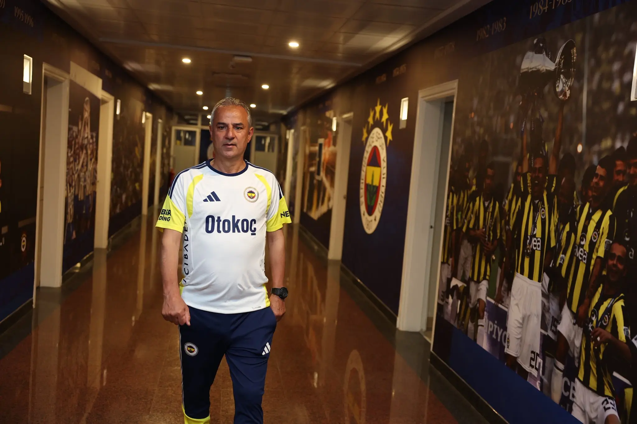 Aziz Yıldırım'dan ters köşe! Aykut Kocaman beklerken, İsmail Kartal geldi