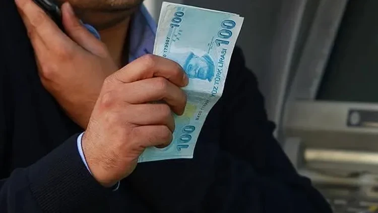 Bursa'da kendilerini polis olarak tanıtıp 100 milyon liralık dolandırıcılık yapan şebeke çökertildi