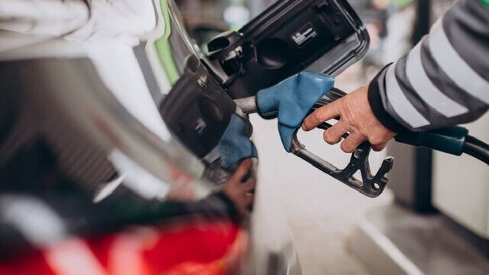 Motorine zam geldi: Bazı illerde motorin 77 TL'yi aştı