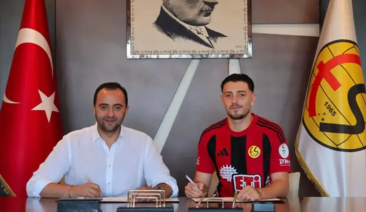 Eskişehirspor'da iki imza