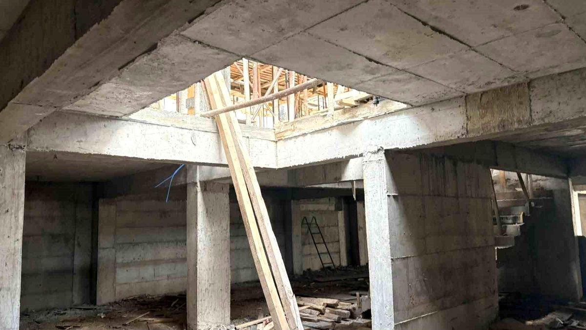 Kütahya'da inşaatta iskele çöktü: 4 işçi yaralandı