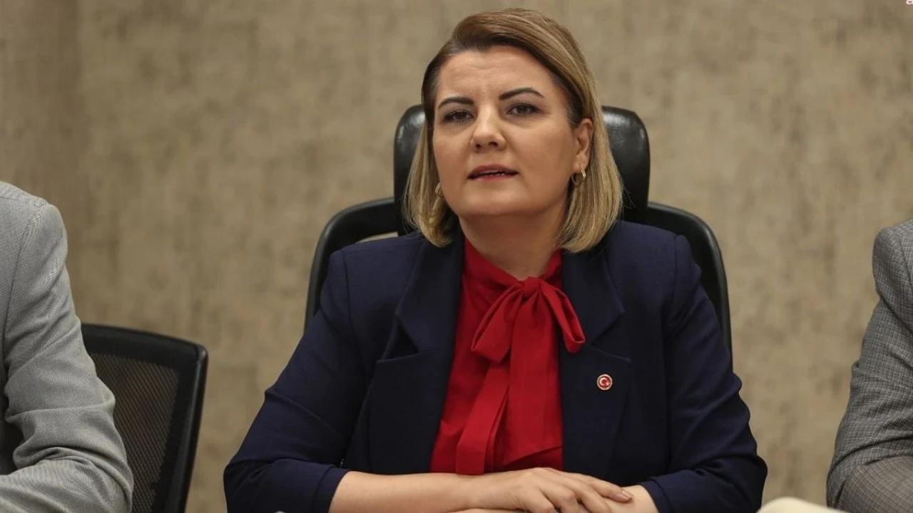 İzmit Belediyesi soruşturmasında 21 şüpheliye tutuklama talebi! Başkan Fatma Kaplan Hürriyet de var