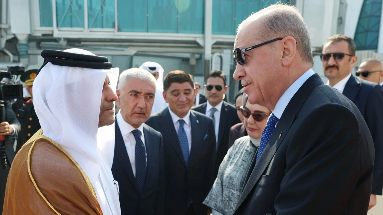 Cumhurbaşkanı Erdoğan, Katar Emiri Temim'e taziyelerini iletti
