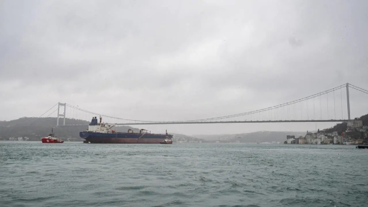 İstanbul Boğazı gemi geçişine kapatıldı!