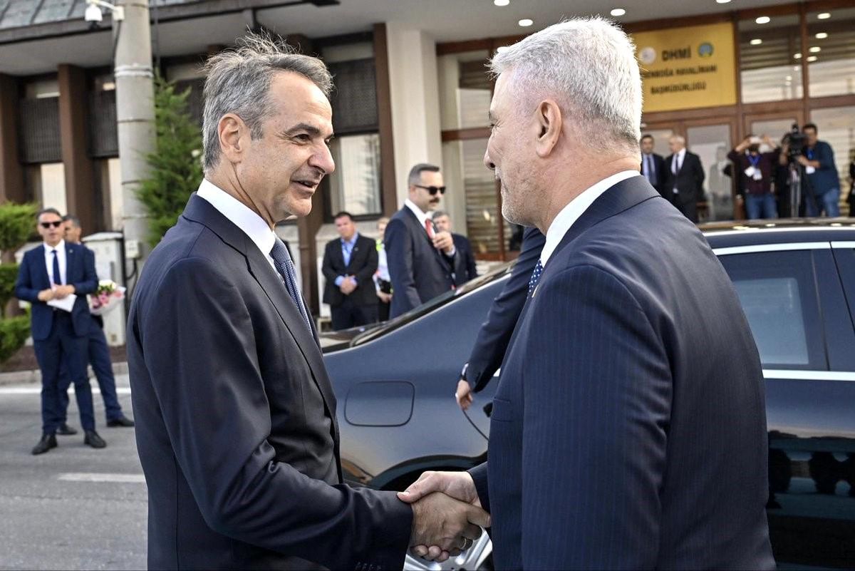 Fransa Cumhurbaşkanı Macron ve Yunanistan Başbakanı Miçotakis Ankara'da