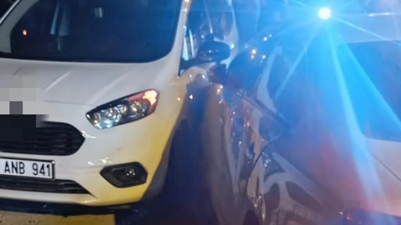 Van'da iki araç çarpıştı: 5 kişi yaralandı