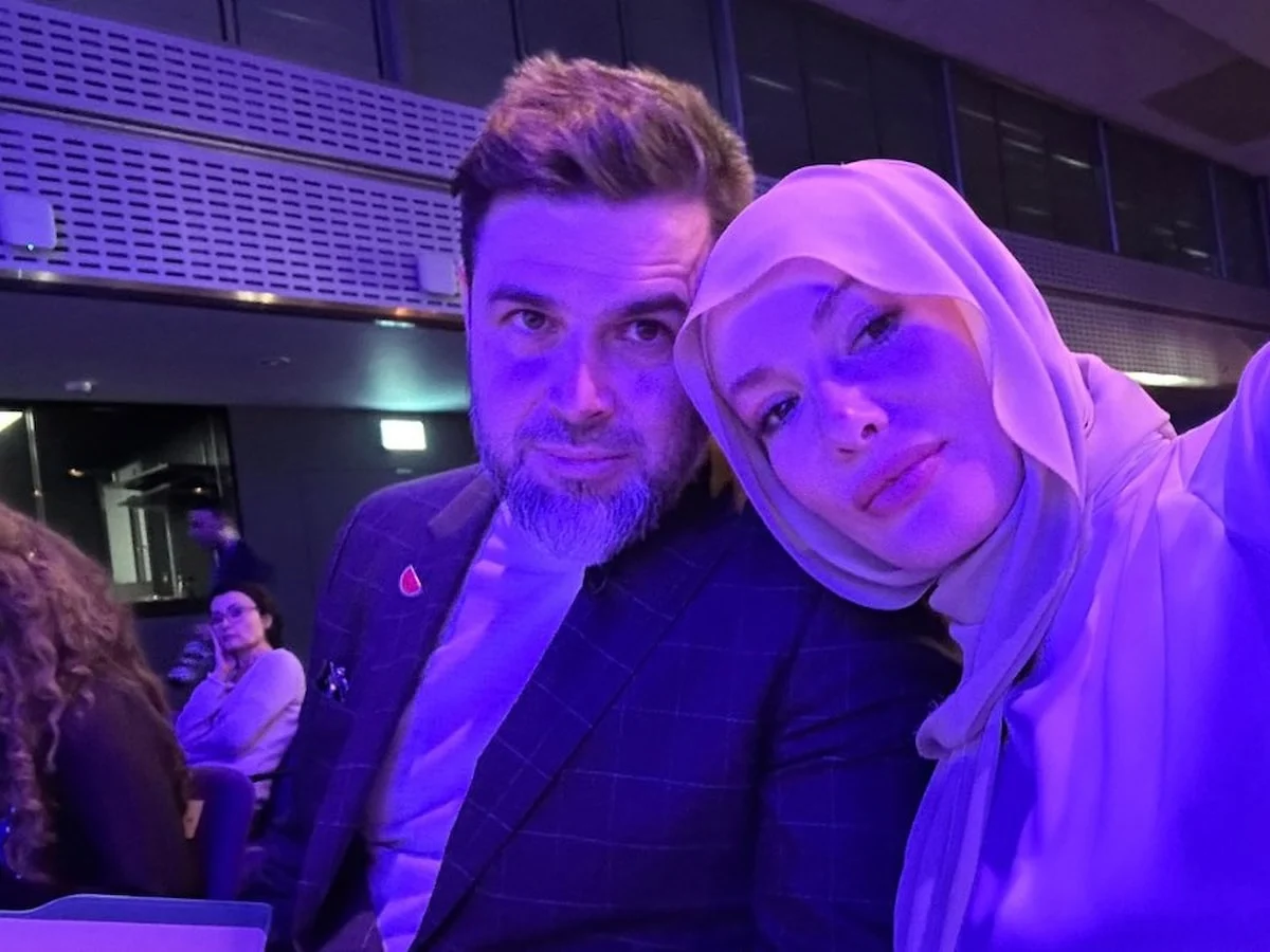 Eşi Reshad Strik’ten Gamze Özçelik’e yıl dönümü paylaşımı geldi