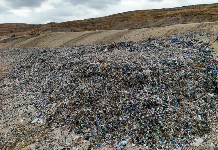 Çöp döküm sahasında yeni doğmuş bebek cesedi bulundu