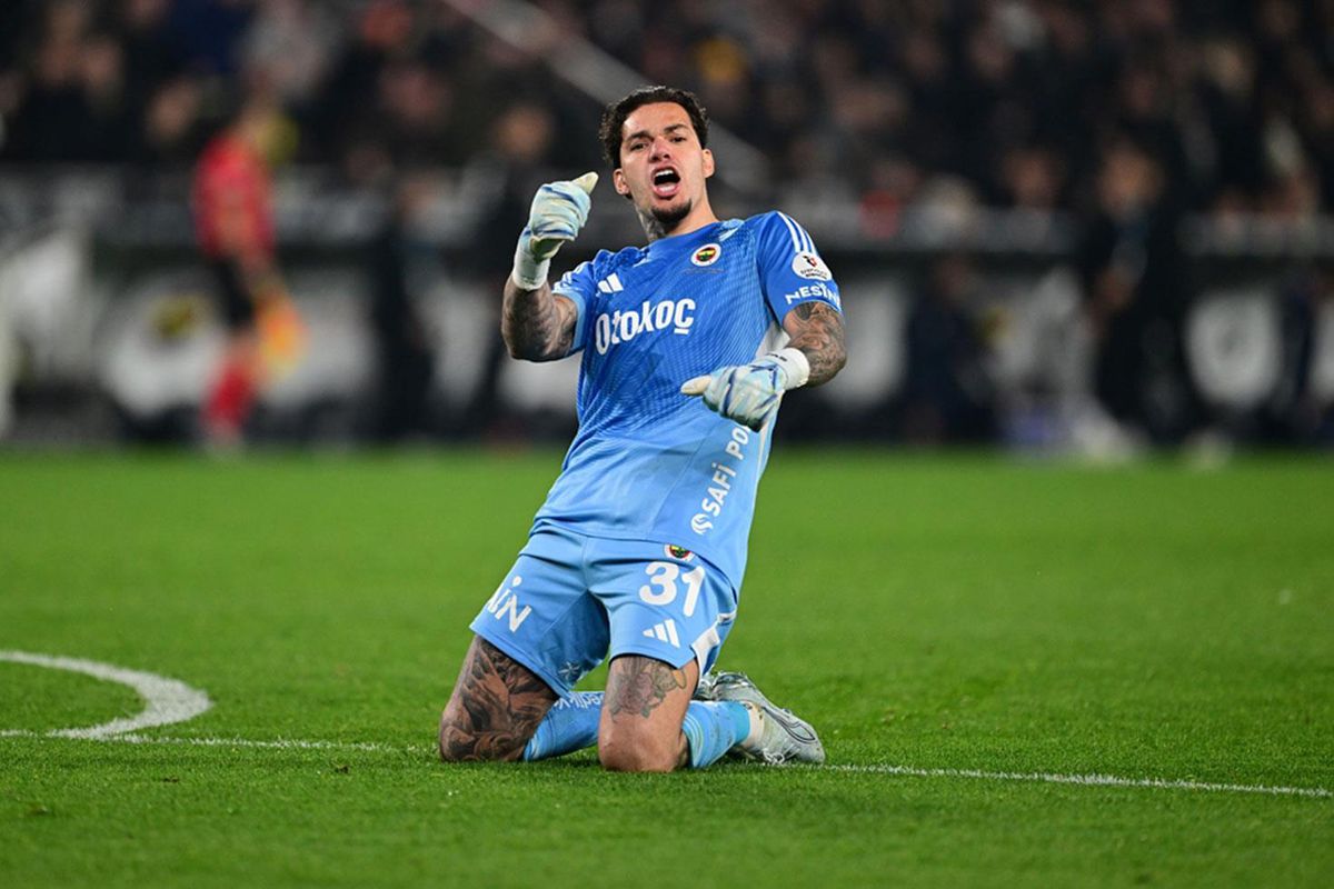 Ederson'dan Aziz Yıldırım'a telefon: Fenerbahçe'de seve seve kalmak isterim