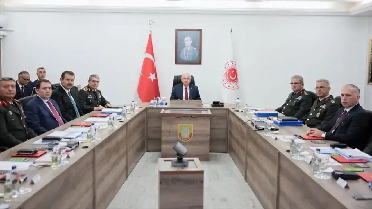 Milli Savunma Bakanı Güler’den Kıbrıs Türk Barış Kuvvetleri Komutanlığına ziyaret