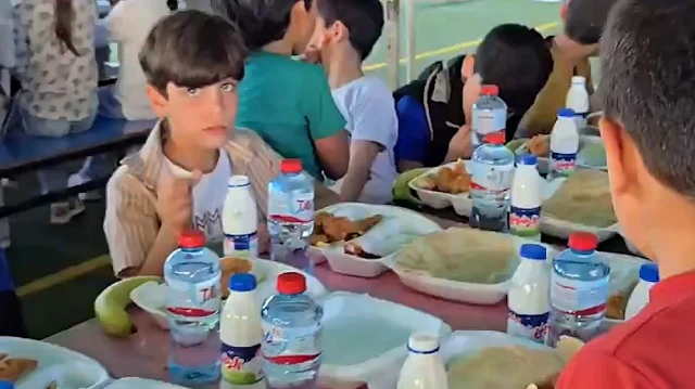 Ümit Özdağ'dan kazandığı tazminatlar Suriye'de "yetim sofrası" kuruldu