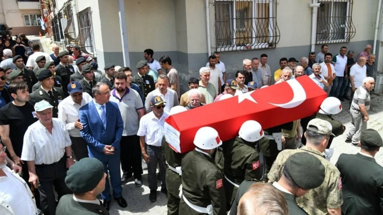 Kıbrıs Gazisi İbrahim Bahçeli son yolculuğuna uğurlandı
