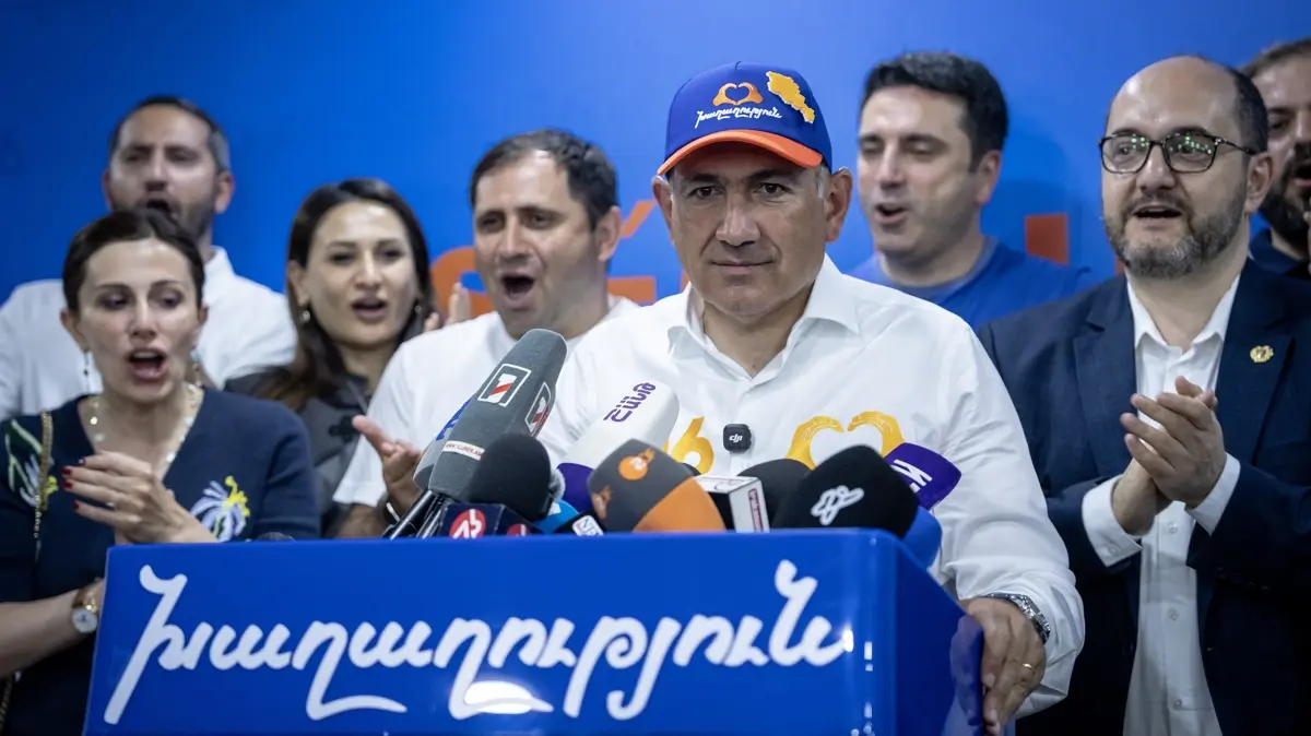 AB liderlerinden Ermenistan Başbakanı Paşinyan'a seçim tebriki