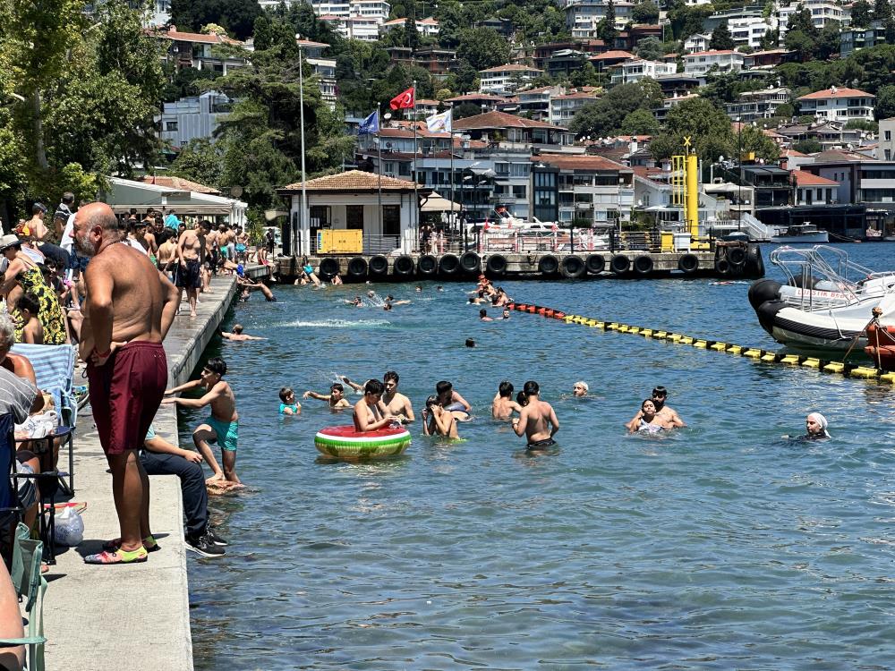 İstanbul'da sıcak hava bunalttı: "Sucuk gibi kavruluyoruz"