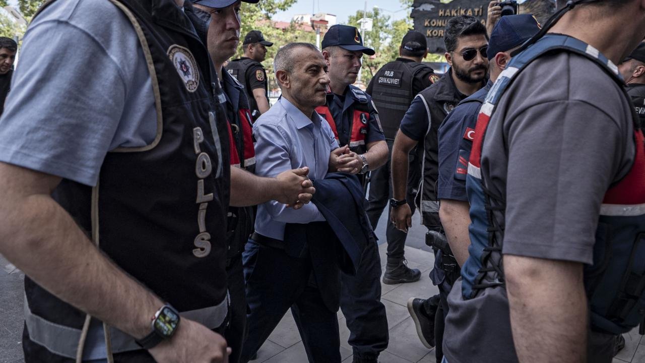 Eski Vali Tuncay Sonel farklı suçlardan da tutuklandı! Gülistan Doku soruşturması genişletildi