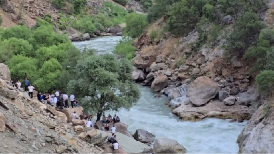 Şırnak'ta balık tutarken Habur Çayı'na düşen kişi aranıyor