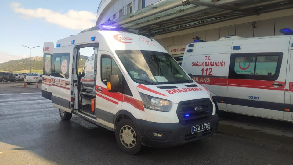 Kayaya çarptı! Profesör, motosiklet kazasında yaşamını yitirdi!