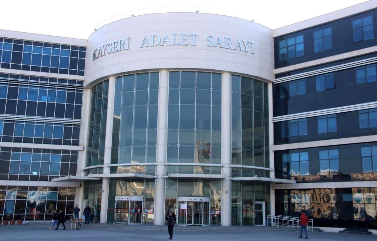 Cinayetten müebbet, kurşunlamadan beraat
