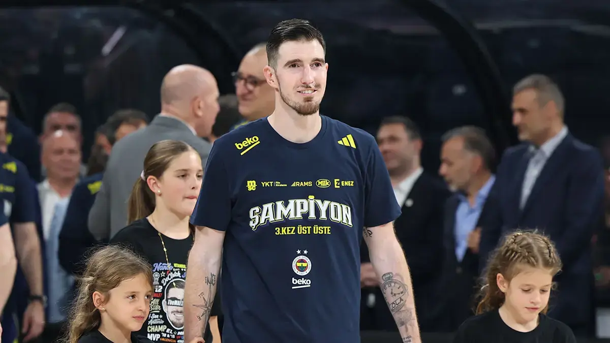 Nando De Colo, parkelere veda etti