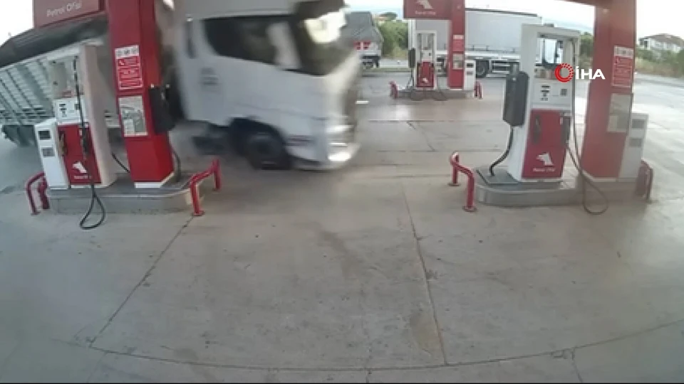 Bursa İznik’te Tır Kazası: 1 Kişi Hayatını Kaybetti