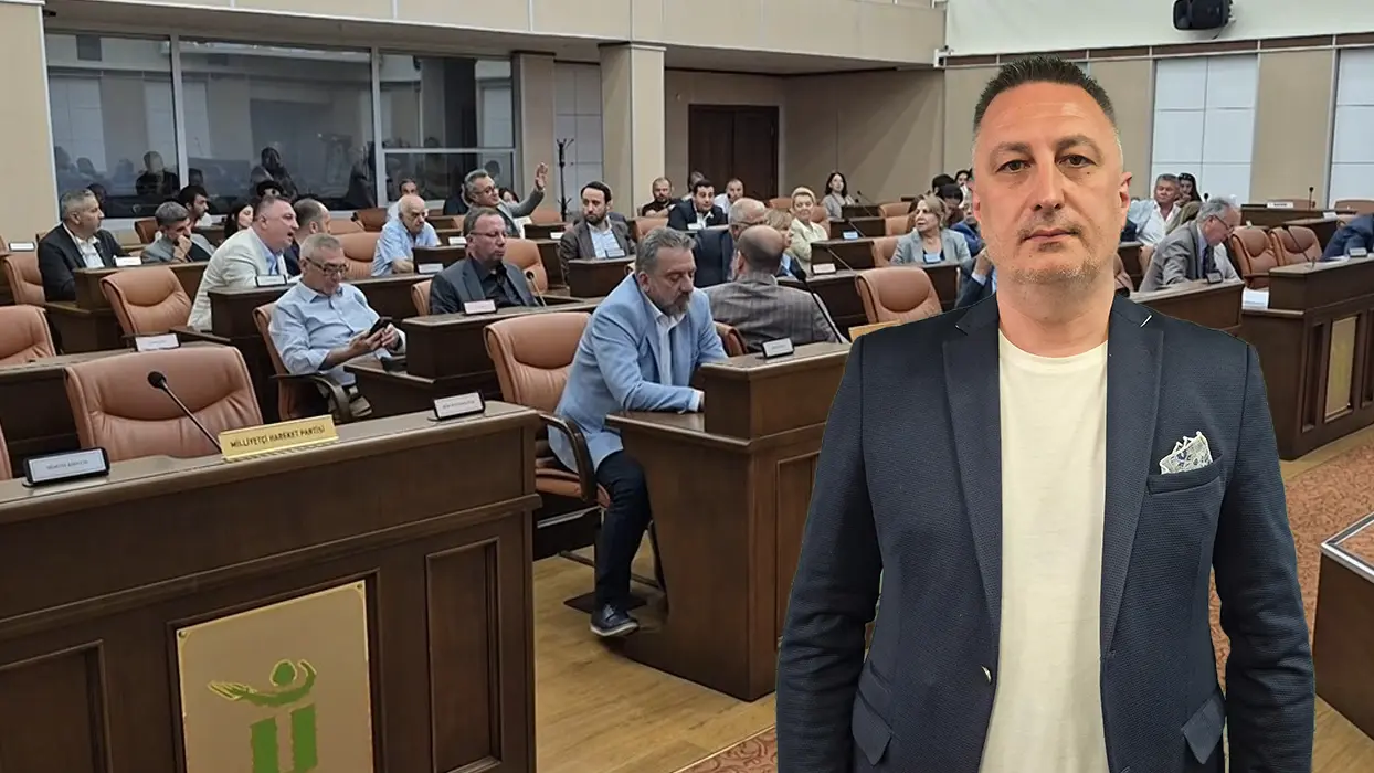 CHP'yi Eskişehir'de köşeye sıkıştıran çıkış: Bu insanlara belediyede tekrar görev verdiniz
