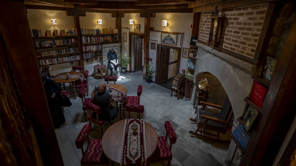 Erzurum'da tarihi konak sahaf ve müze olarak ziyaretçi ağırlıyor