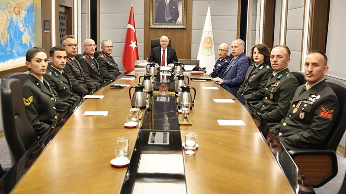 Milli Savunma Bakanı Yaşar Güler, Kara Kuvvetleri Komutanı Tokel’i kabul etti