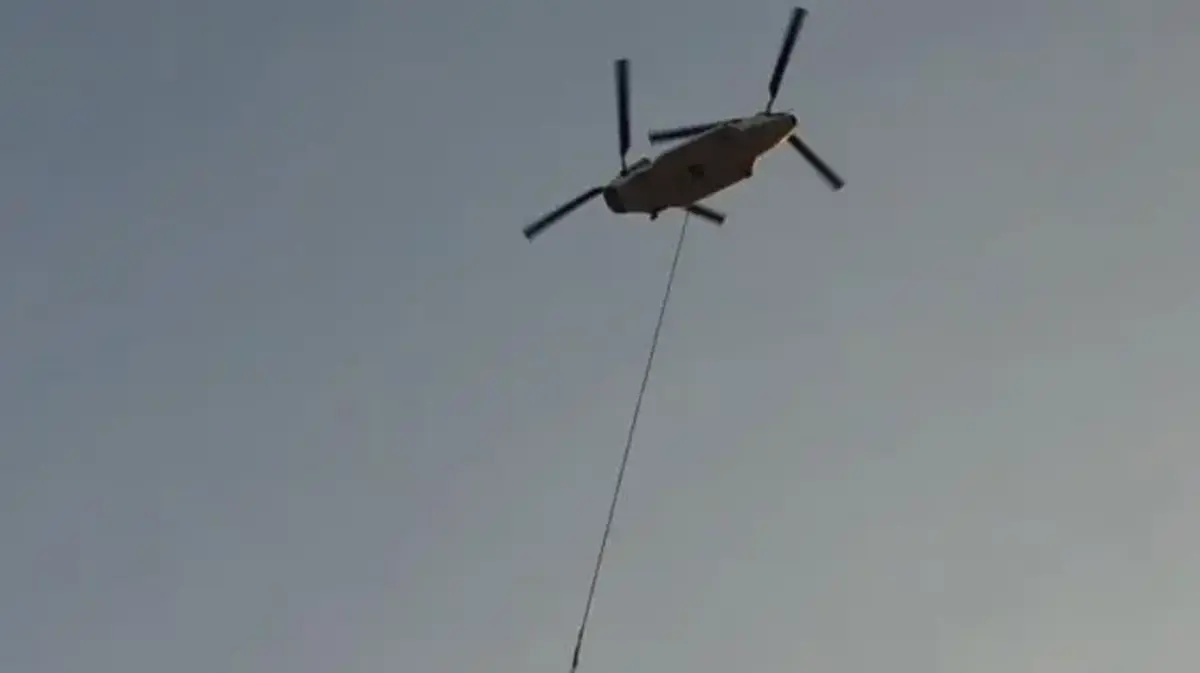 Türkiye'nin en büyük yangın söndürme helikopteri Aydın'da sahaya indi