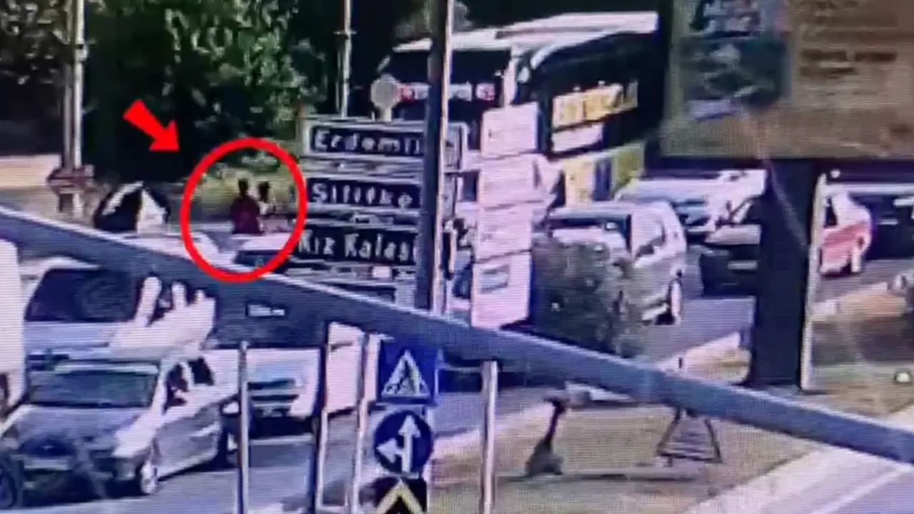 65 yıl hapis cezasıyla aranıyordu: Belediye otobüsünde yakalandı