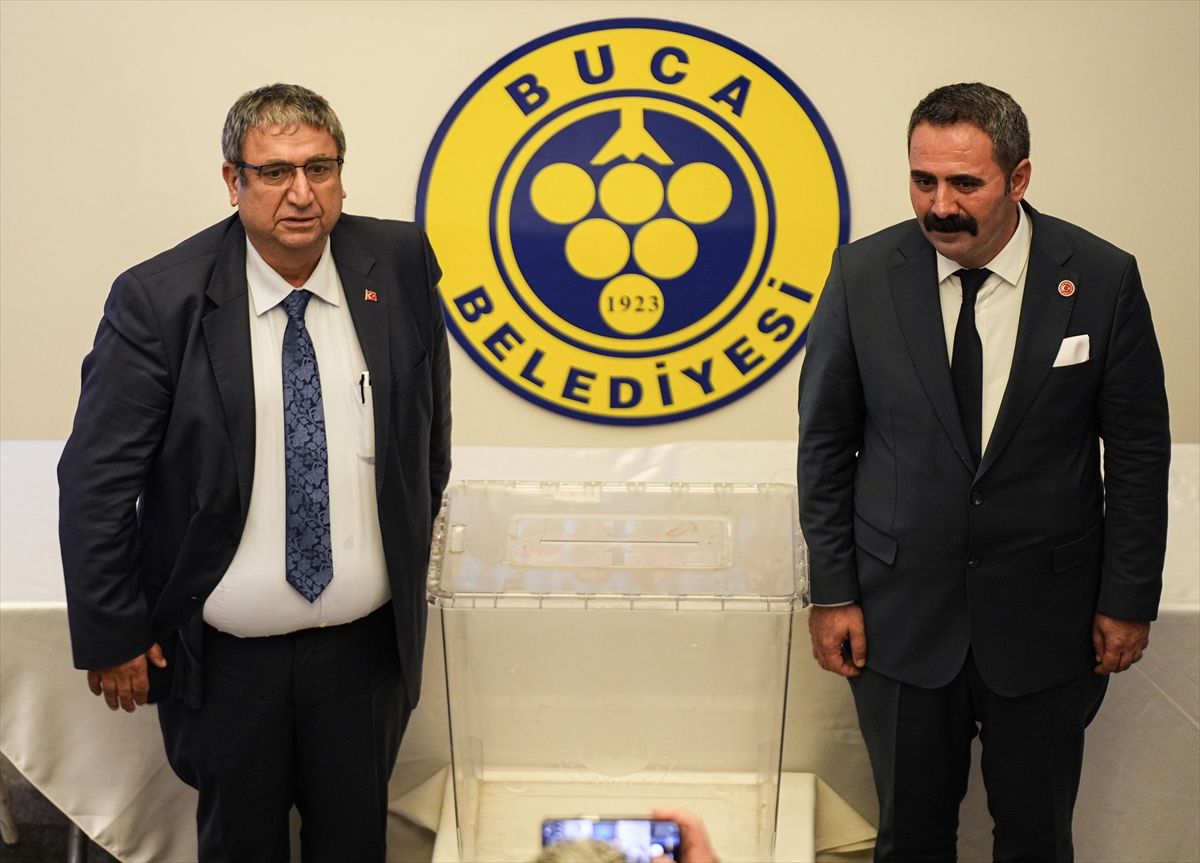 İzmir'de Buca Belediye Başkan Vekili Hüseyin Benzer oldu