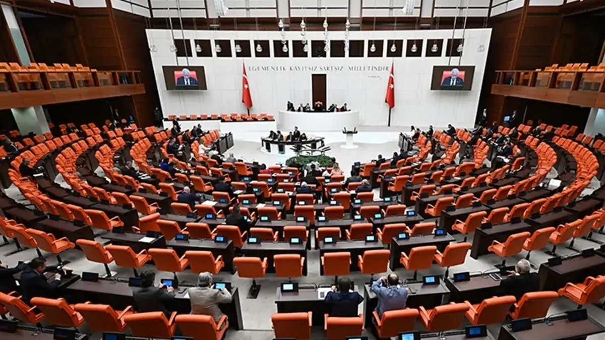 Resmi Gazete'de yayımlandı! Meclis'in çalışma süresi uzatıldı